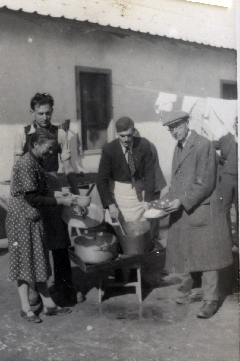 Food line at Ferramonti di Tarsia